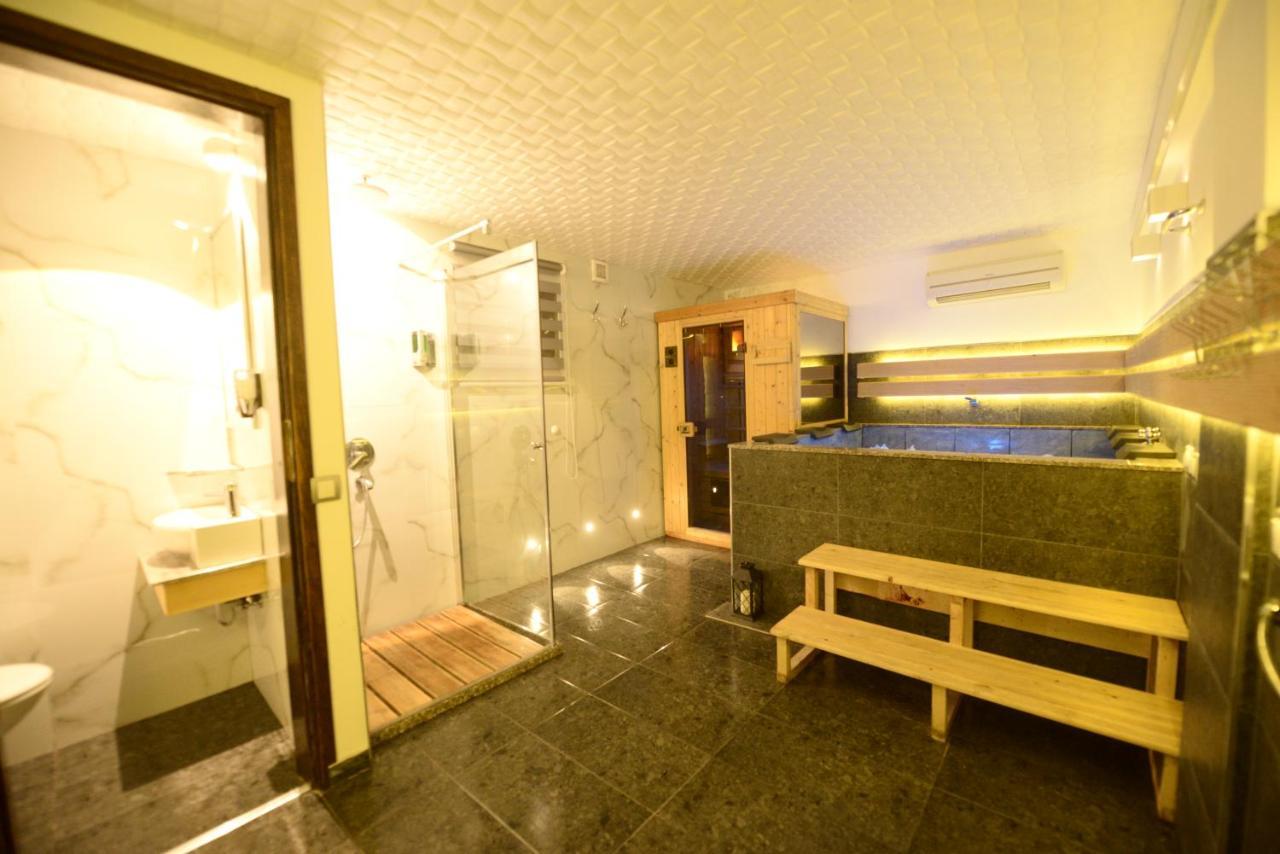 Villa Dijana - Pool, Spa, Outdoor Kitchen Belgrade Extérieur photo